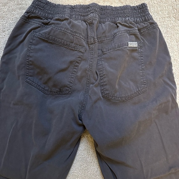 7 for all mankind joggers - Picture 2 of 5
